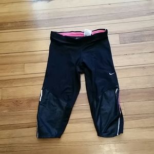 Nike Dri-Fit Cropped Leggings
